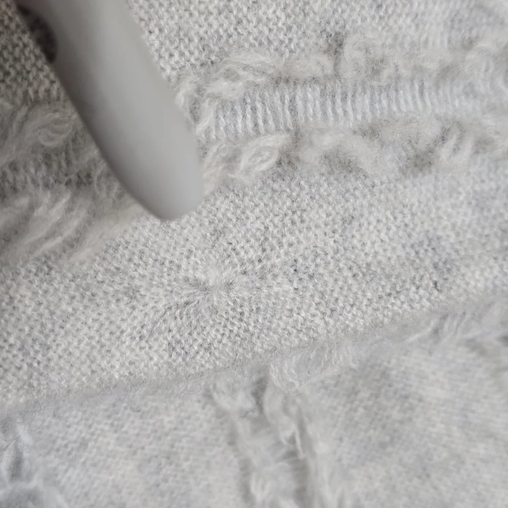 Neiman Marcus Women Cashmere L Cardigan Sweater Gray Fringe Luxury Cozy Office - Picture 13 of 16